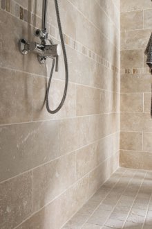 Бежови стенни плочки