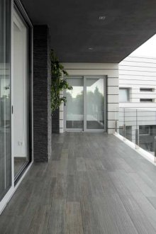 Фасадни плочки под див камък