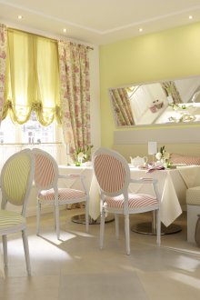 Уютно кафе в стила на Прованс