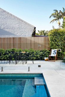 Плочка за басейна на селска къща