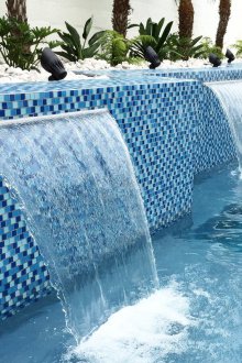 Цветни плочки за басейна