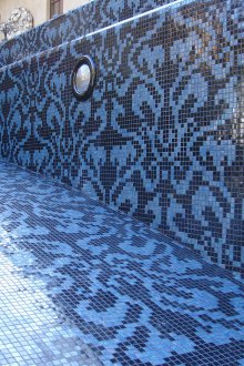 Модел на плочки за басейн