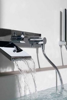 Каскаден смесител за вана