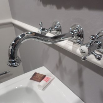 Смесител за вана за стена