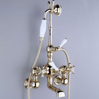 Златен кран за баня