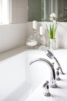 Pengadun tembaga dengan muncung panjang