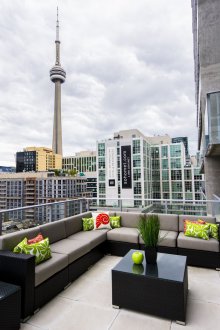 Бежова плочка на балкона