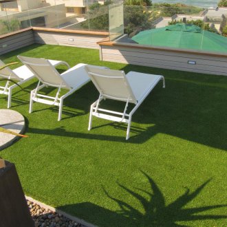 Изкуствен газон