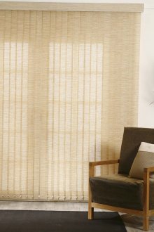 Вертикални щори от плат в апартамент