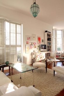 Щори в голяма всекидневна