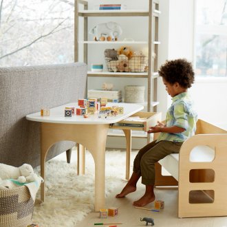 Училищен кът за малко дете.