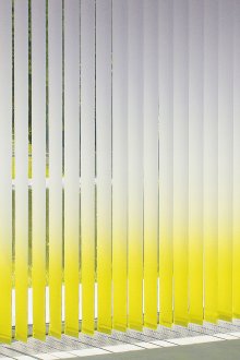 Жълти и бели градиентни щори