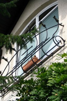 Парапет на прозореца