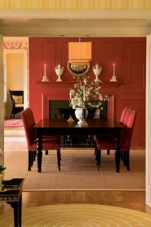 Комбинацията от червено в интериора