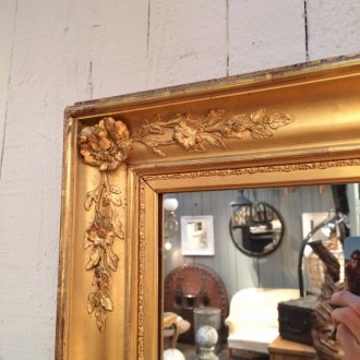 Възрастова рамка за огледало