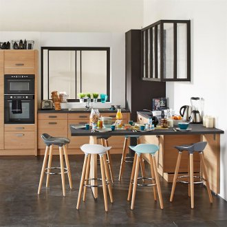 교수형 캐비닛이없는 주방 7 평방 미터