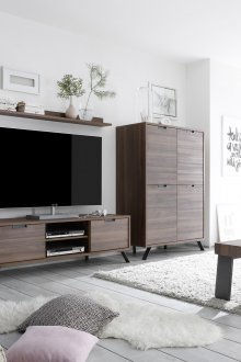 Кафяви шкафчета