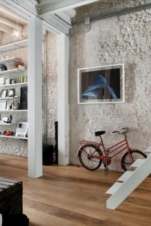 Бяла тухлена стена в интериора