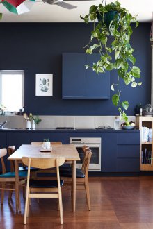 Боядисана тухлена стена