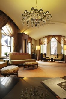 Опънат таван полилей