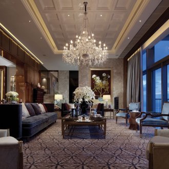 Кристален таван полилей