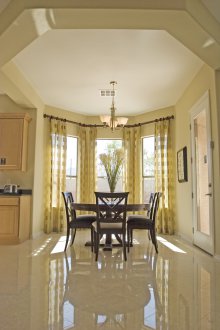 Полилей за опънат таван в трапезарията