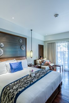 Bilik tidur gaya etno dengan kajian