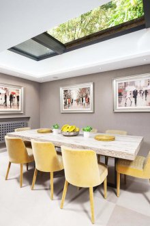 Масичка за хранене с четка от дърво