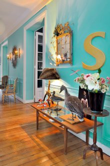 Огледало с декор в коридора