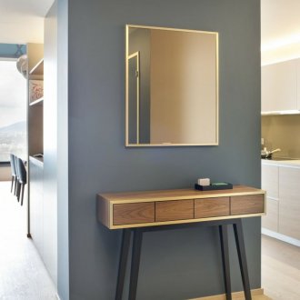 Квадратно огледало в коридора