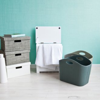 Bakul dobi dengan tudung