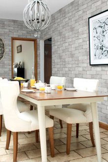 Тапет под тухла