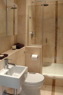 Баня 9 кв. м в пясъчни тонове