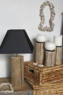 Lampiran lampu sisi katil kayu