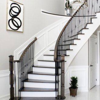 Чугунени парапети на стълби