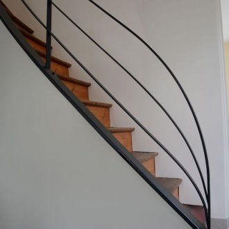 Минималистични парапети на стълби