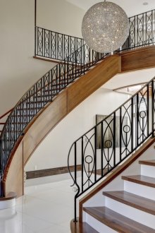 Парапет за стълби в селска къща