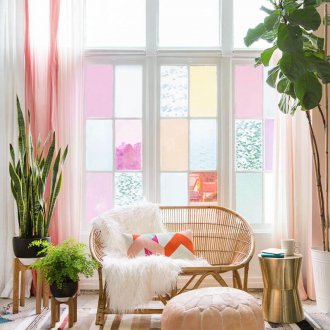 Розови прозорци в интериора