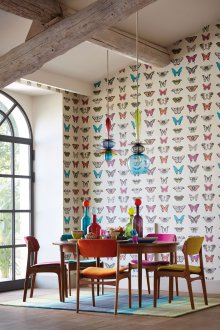 Пеперуди върху тапета