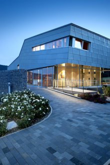 Високотехнологична ламперия къща