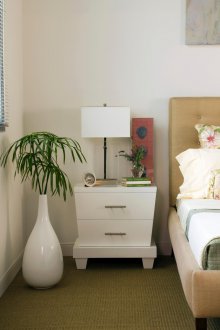 Подова ваза в спалнята