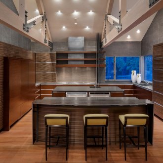 Кафяви мебели от венге