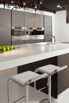 Кухня венге в стил минимализъм