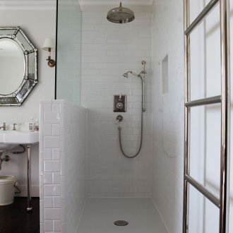 Неокласически душ без душ