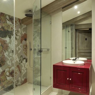 Стъклени прегради за душ без палет