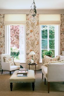 Флорални тапети за хола