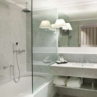 Мраморна баня 7 квадратни метра. m