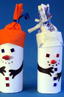 Хартиен снежен човек с шапка