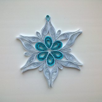 Квилинг на снежинка