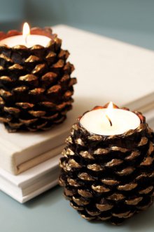 Новогодишни занаяти от шишарки